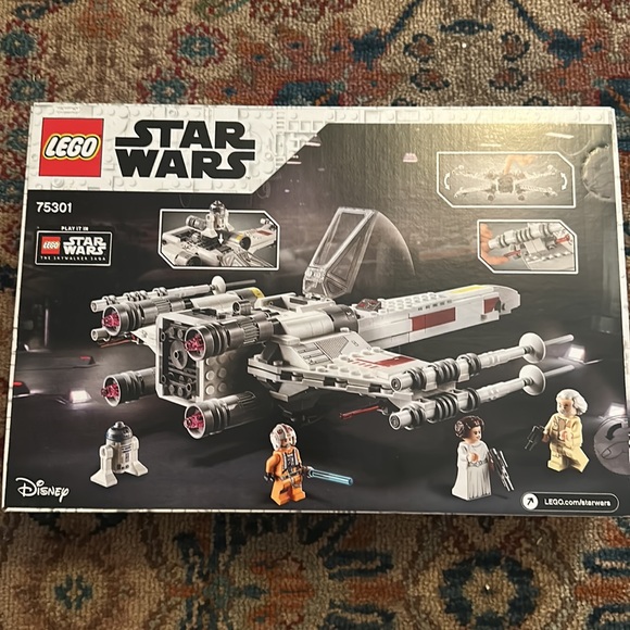 LEGO - Picture 2 of 2